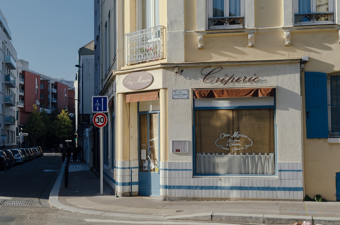 découvrez les quartiers à éviter au havre pour un investissement immobilier sûr et rentable. guide complet pour investir intelligemment et éviter les pièges.