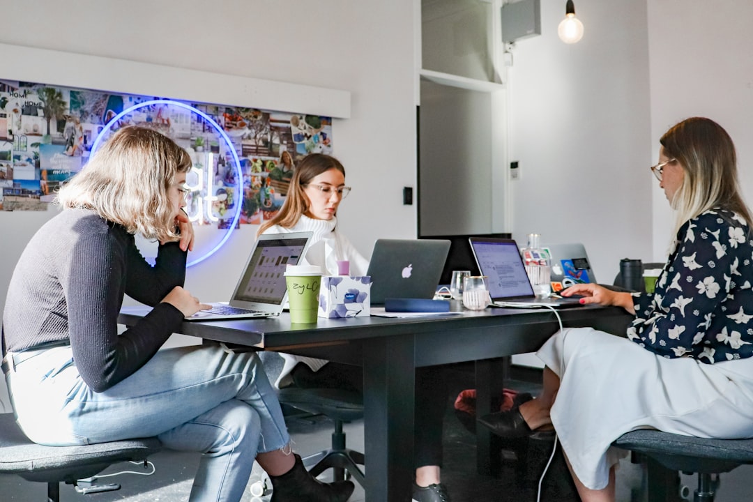 découvrez les meilleures stratégies de marketing digital pour optimiser votre présence en ligne, attirer plus de clients et booster votre activité grâce aux outils numériques modernes.
