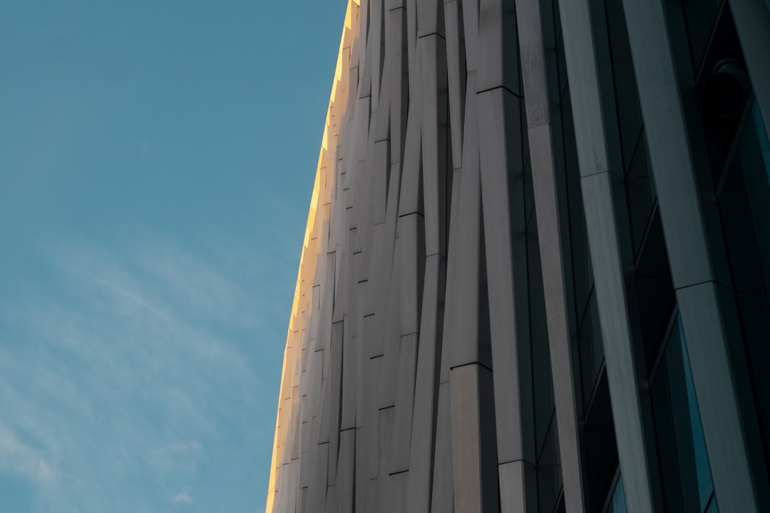 helios bank, votre partenaire bancaire innovant, offre des solutions financières adaptées à vos besoins pour gérer facilement votre argent en toute sécurité.