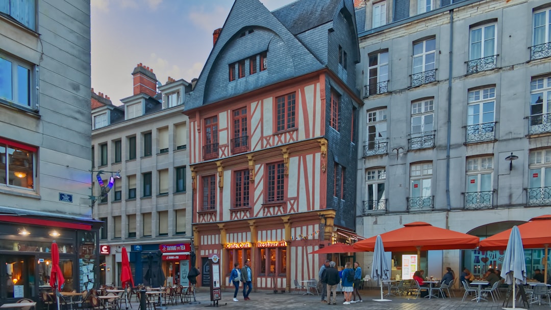 découvrez la sécurité des quartiers de nantes pour mieux choisir votre lieu de vie ou de visite. informations pratiques et conseils pour se sentir en confiance à nantes.