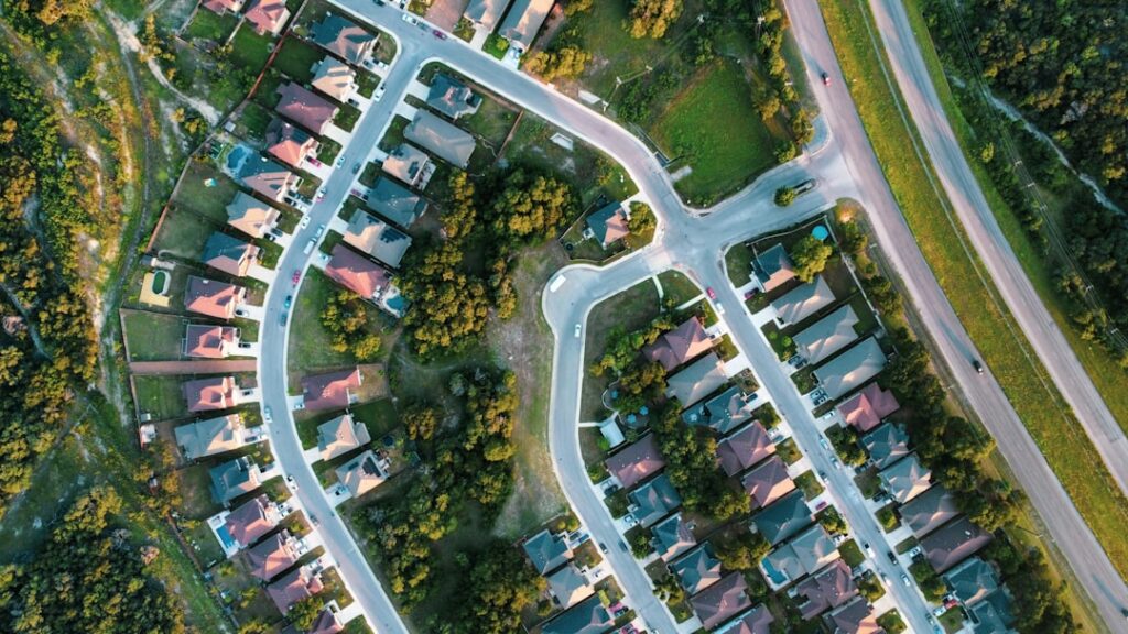 découvrez les quartiers à éviter pour garantir votre sécurité et votre confort lors de vos déplacements ou de votre installation.