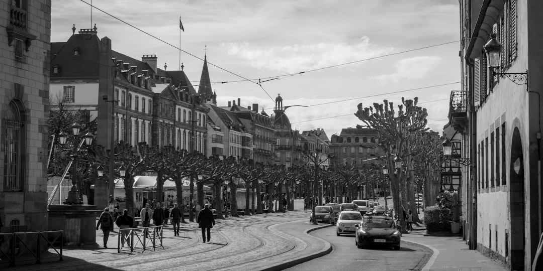 découvrez les quartiers de strasbourg à éviter pour assurer un séjour sûr et agréable. conseils pratiques et informations essentielles pour mieux connaître la ville.