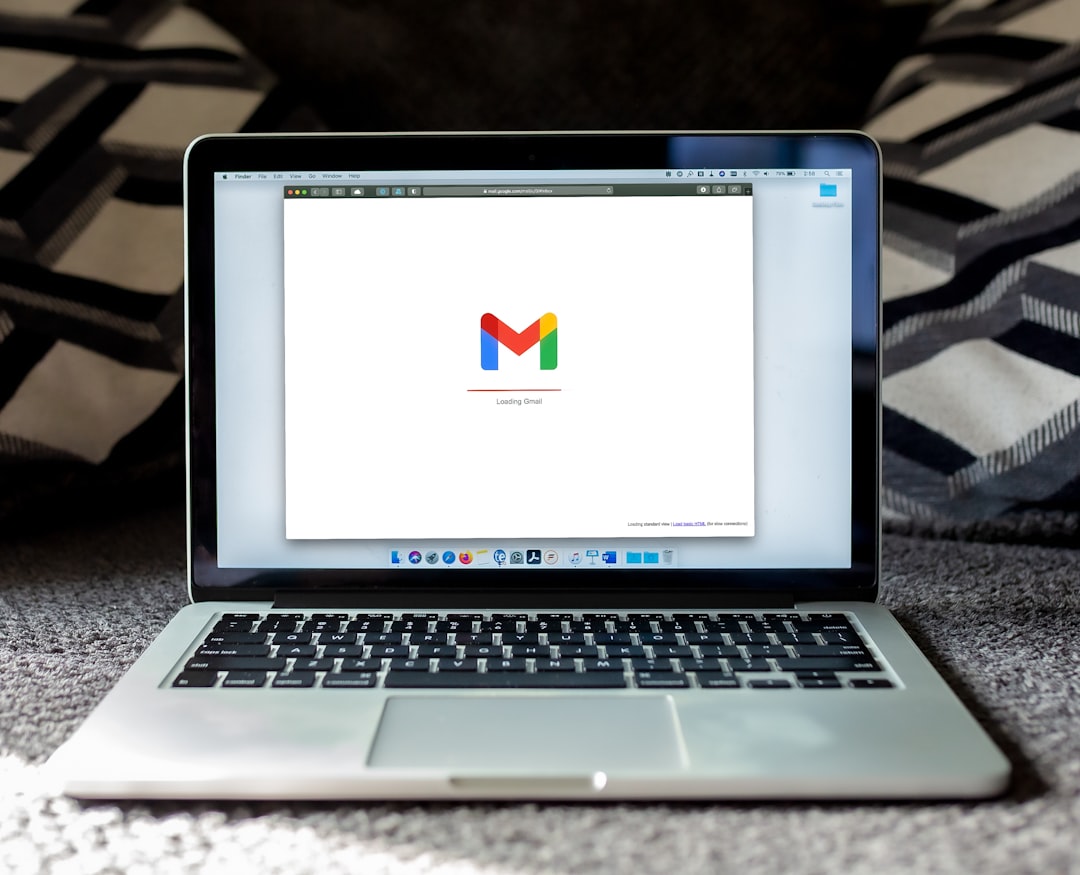 accédez à votre webmail pour gérer facilement vos emails en ligne, envoyer et recevoir des messages rapidement, partout et à tout moment.